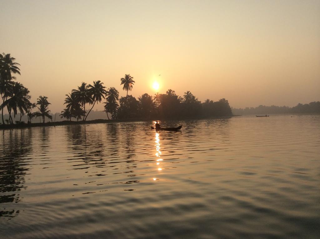 Ayana'S Homestay Alappuzha Esterno foto