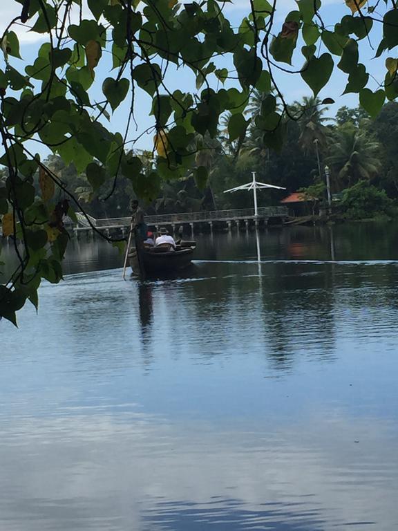 Ayana'S Homestay Alappuzha Esterno foto